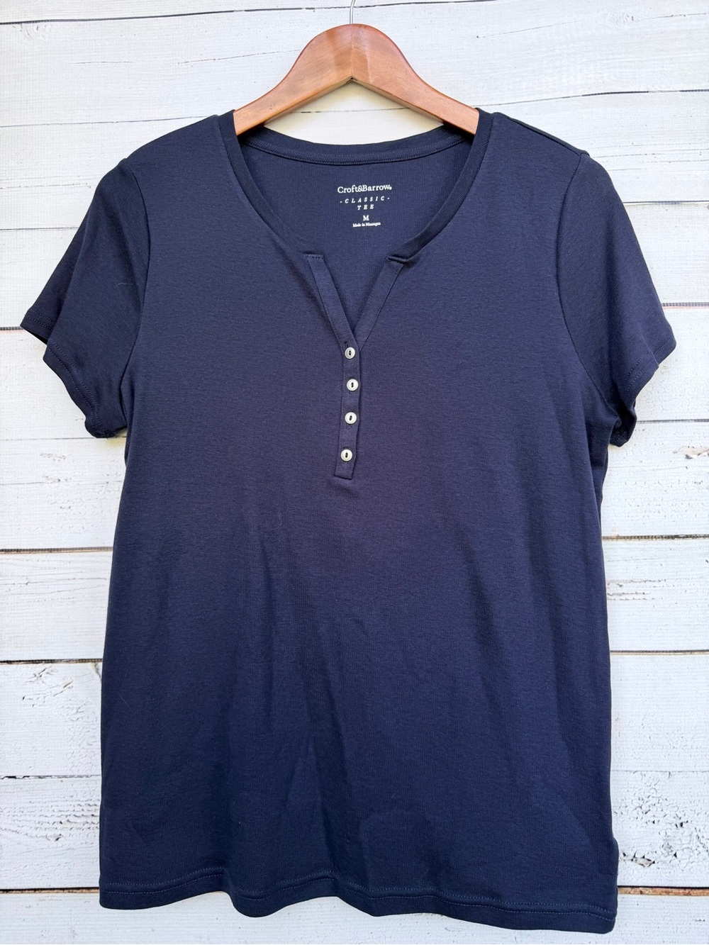 Croft & Barrow Classic Tee Short Sleeve Henley Neck T-Shirt Size Medium